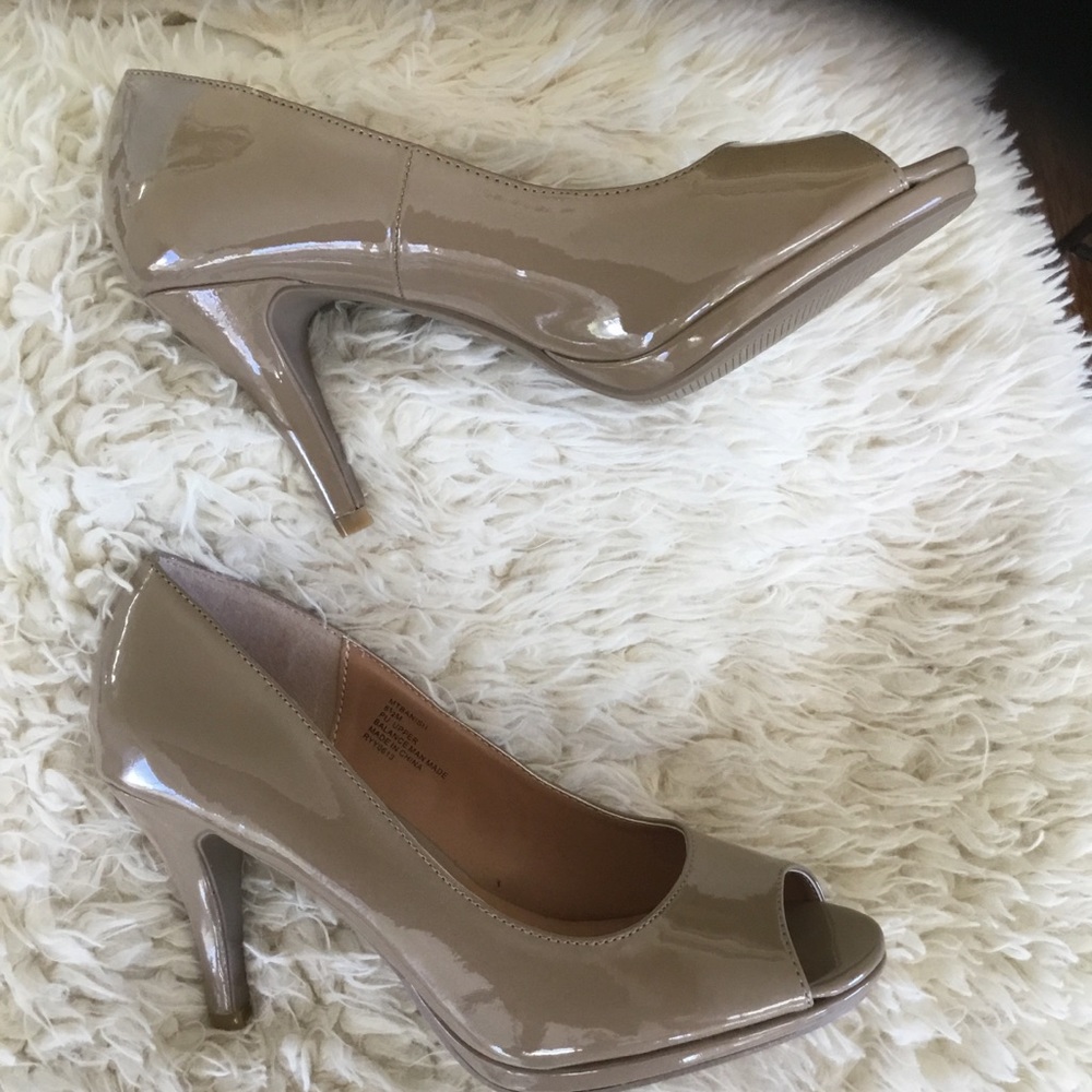 ~KASPER BIEGE STILETTO HEEL WITH OPEN TOE~